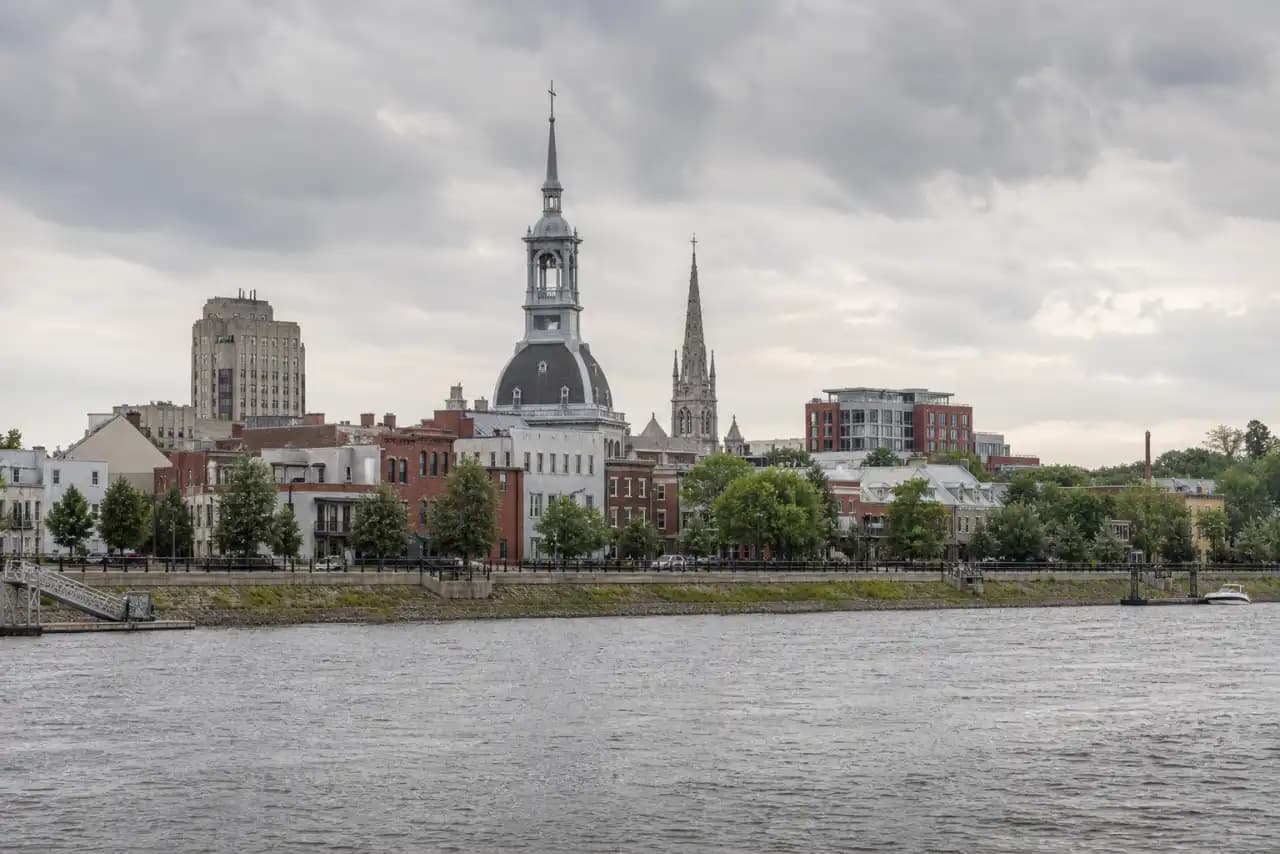 Rooftops and skyline of Trois-Rivières, Quebec — the area RooFix serves